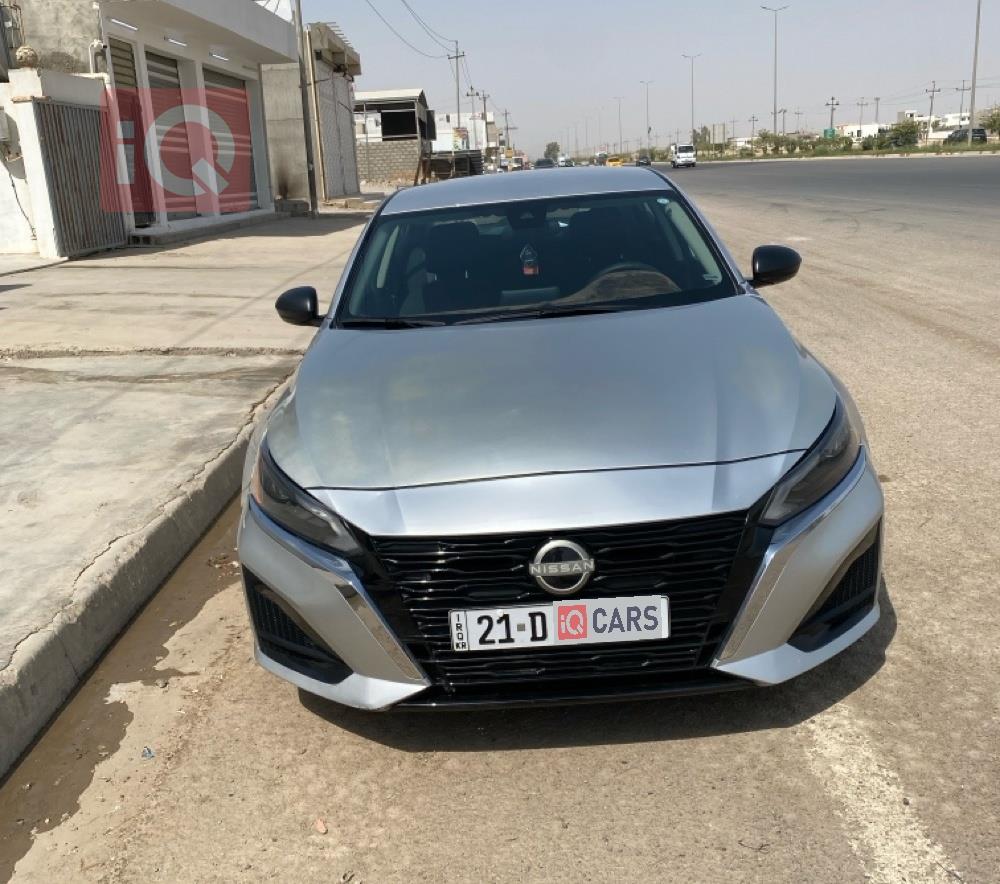 نیسان ئەلتیما